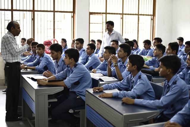 The vice-principal said 99% students in Class 11 are those who left private schools where they were paying fee of Rs 1,000-3,000 per month. (Burhaan Kinu/HT PHOTO) The vice-principal said 99% students in Class 11 are those who left private schools where they were paying fee of Rs 1,000-3,000 per month. (Burhaan Kinu/HT PHOTO)