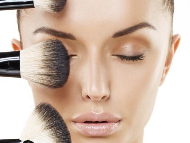 Clean your make-up brushes before using them. (SHutterstock) Clean your make-up brushes before using them. (SHutterstock)