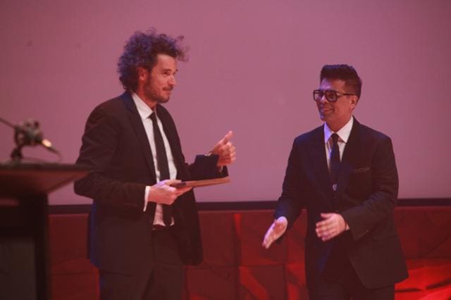 Karan Johar presents the Diversity Award to Garth Davis for Lion. Karan Johar presents the Diversity Award to Garth Davis for Lion.
