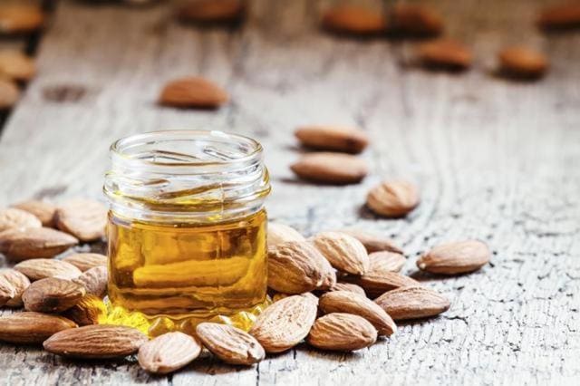 A handful of ten almonds has approximately 100 calories. (Shutterstock) A handful of ten almonds has approximately 100 calories. (Shutterstock)