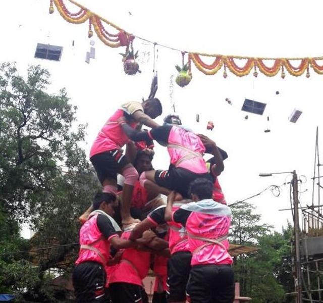 A govinda mandal in Thane. (Praful Gangurde) A govinda mandal in Thane. (Praful Gangurde)