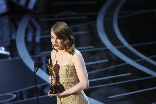 Emma Stone wins best actress at the 89th Academy Awards in Los Angeles, Feb. 26, 2017. (NYT) Emma Stone wins best actress at the 89th Academy Awards in Los Angeles, Feb. 26, 2017. (NYT)