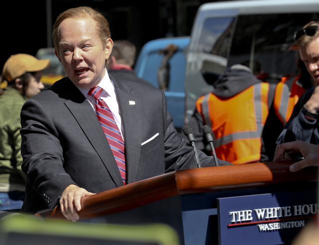 Melissa McCarthy portrays White House spokesman Sean Spicer, while taping a segment for Saturday Night Live on Friday in New York. (AP) Melissa McCarthy portrays White House spokesman Sean Spicer, while taping a segment for Saturday Night Live on Friday in New York. (AP)