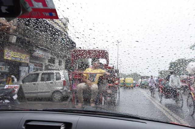 Delhi received showers early on Saturday morning. (Raj K Raj / HT Photo) Delhi received showers early on Saturday morning. (Raj K Raj / HT Photo)