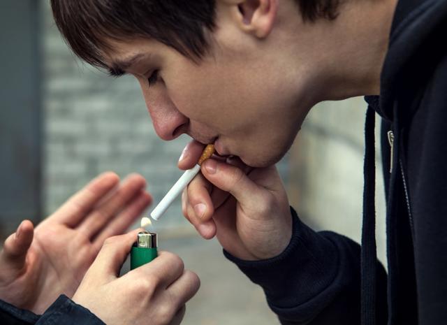 The study also found that tobacco users had significantly higher usage rates of alcohol and illicit drugs. (Shutterstock)