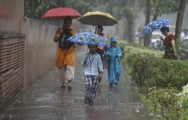 The maximum temperature was recorded at 34.7 degree Celsius, a notch above what is normal this time of the year. The minimum was 28.5, two degrees above normal. (Ravi Choudhary/HT PHOTO) The maximum temperature was recorded at 34.7 degree Celsius, a notch above what is normal this time of the year. The minimum was 28.5, two degrees above normal. (Ravi Choudhary/HT PHOTO)