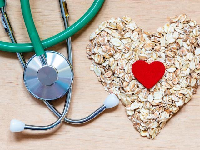 Participants with medium levels of HDL in the blood had the lowest mortality.