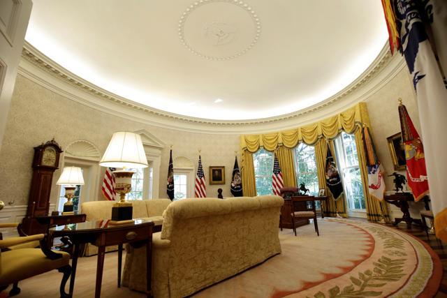 The Oval Office of the White House is seen after a renovation in Washington. (Reuters Photo) The Oval Office of the White House is seen after a renovation in Washington. (Reuters Photo)