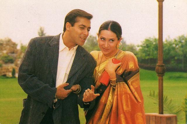 Salman Khan and Karisma Kapoor in a still from Biwi No 1 Salman Khan and Karisma Kapoor in a still from Biwi No 1
