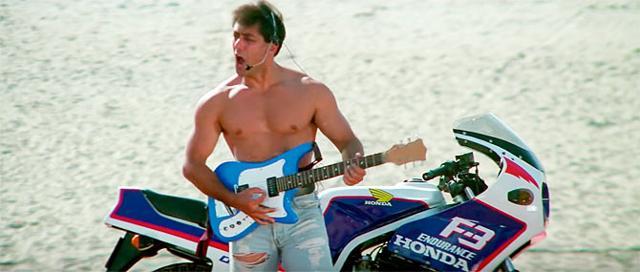 A still from the song Oh Oh Jaane Jaana, from Jab Pyaar Kiya To Darna. A still from the song Oh Oh Jaane Jaana, from Jab Pyaar Kiya To Darna.