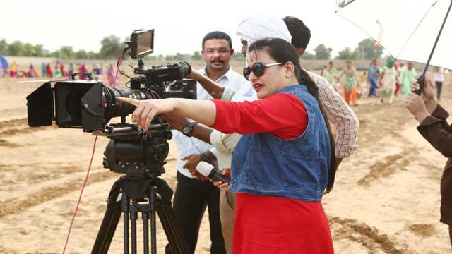 Dera Sacha Sauda has dedicated a fancy website to Honeypreet Insan, introducing her as a prodigy of sorts who learnt editing, direction and acting without any training. Dera Sacha Sauda has dedicated a fancy website to Honeypreet Insan, introducing her as a prodigy of sorts who learnt editing, direction and acting without any training.