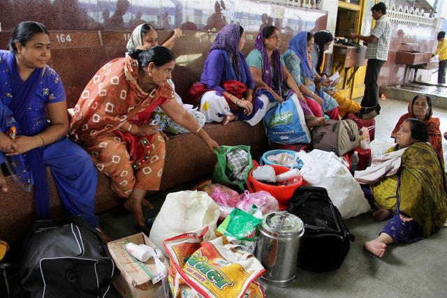 Passengers stranded at the Jammu railway station on Saturday after several trains were cancelled in view of the unrest following Dera Sacha Sauda chief Gurmeet Ram Rahim’s conviction. (PTI)