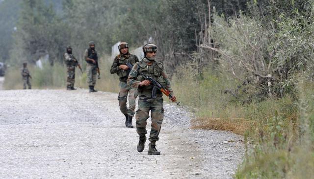 Indian Army soldiers near the site of the gunfight at the district police lines in Pulwama, some 30km south of Srinagar. (HT Photo / Waseem Andrabi) Indian Army soldiers near the site of the gunfight at the district police lines in Pulwama, some 30km south of Srinagar. (HT Photo / Waseem Andrabi)