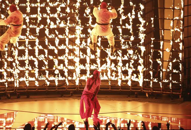 Kendrick Lamar performs a medley at the MTV Video Music Awards. (Matt Sayles/Invision/AP) Kendrick Lamar performs a medley at the MTV Video Music Awards. (Matt Sayles/Invision/AP)