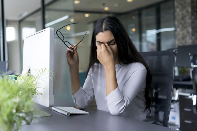 Adding fresh fruits and vegetables to your daily diet will protect the eyes against nutritional deficiencies. (Getty Images/iStockphoto) Adding fresh fruits and vegetables to your daily diet will protect the eyes against nutritional deficiencies. (Getty Images/iStockphoto)