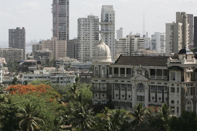 An old Malabar Hill mansion; the view from Simla House on Malabar Hill. (Natasha Hemrajani/HT Photo) An old Malabar Hill mansion; the view from Simla House on Malabar Hill. (Natasha Hemrajani/HT Photo)