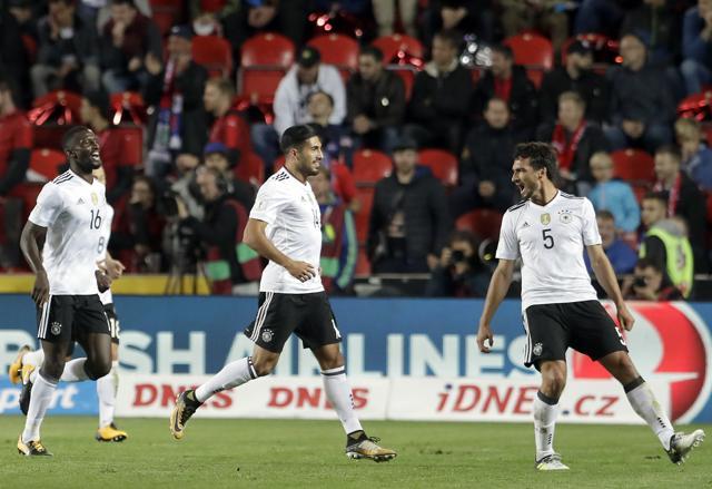 Mats Hummels scored a late header to give Germany the victory over Czech Republic. (AP) Mats Hummels scored a late header to give Germany the victory over Czech Republic. (AP)