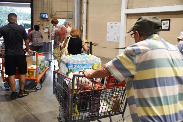 Shoppers at Costco buying essentials in preparation for Hurricane Irma in North Miami. (AFP Photo) Shoppers at Costco buying essentials in preparation for Hurricane Irma in North Miami. (AFP Photo)