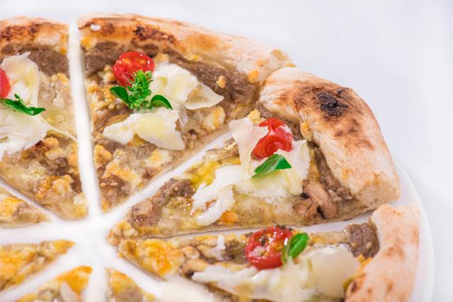 Look forward to a laid-back and indulgent weekend, with a delectable spread of Italian delicacies at Sorriso, Marriott Suites Pune. (HT Photo) Look forward to a laid-back and indulgent weekend, with a delectable spread of Italian delicacies at Sorriso, Marriott Suites Pune. (HT Photo)