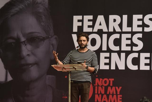 Bollywood actor Mohammed Zeeshan Ayyub addresses the gathering at the protest. (Ravi Choudhary/HT PHOTO) Bollywood actor Mohammed Zeeshan Ayyub addresses the gathering at the protest. (Ravi Choudhary/HT PHOTO)