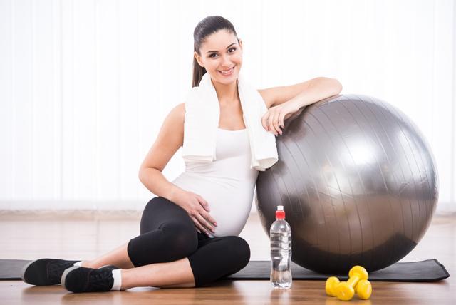 Working out can have clear advantages for both mother and baby. (Shutterstock) Working out can have clear advantages for both mother and baby. (Shutterstock)