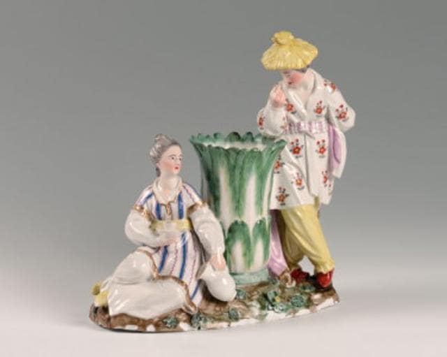 Chinese couple with vase, 1779, painted porcelain, porcelain manufacture Frankenthal, Design by Franz Conrad Linck. (ietmar Katz/Staatliche Museen zu Berlin)