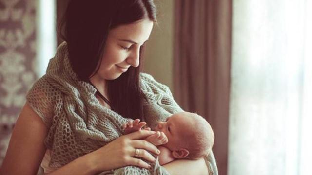 Breastfeeding your baby gives her a strong immune system. (Shutterstock) Breastfeeding your baby gives her a strong immune system. (Shutterstock)