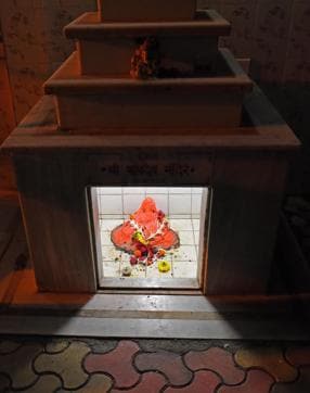 Smaller shrines on the trail are dedicated to Babdev or Good Ghost, who protects the area from the big, bad, bully ghosts. (Satyabrata Tripathy / HT Photo)