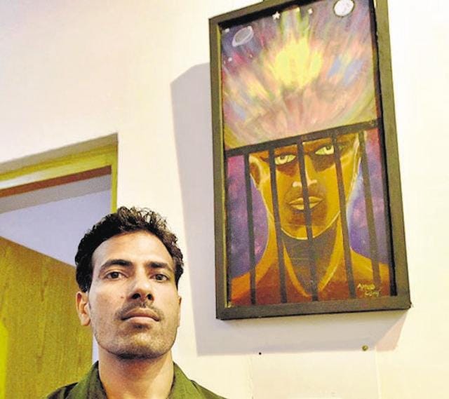 For Mohd Ayub art is a way to come to terms with confinement, and an opportunity to get a better insight into their lives and relationships. (Vipin KUmar /HT PHOTO)
