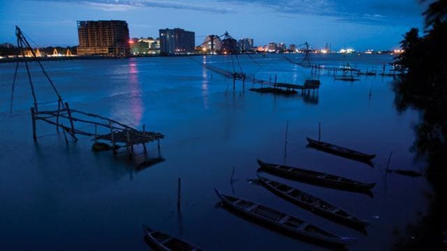 A view of the Marine Drive in Kochi from the backwaters. (HT Photo) A view of the Marine Drive in Kochi from the backwaters. (HT Photo)
