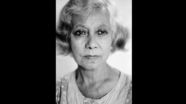 Violet, Andheri, Bombay, 1982 (Courtesy Tasveer/ © Karan Kapoor) Violet, Andheri, Bombay, 1982 (Courtesy Tasveer/ © Karan Kapoor)