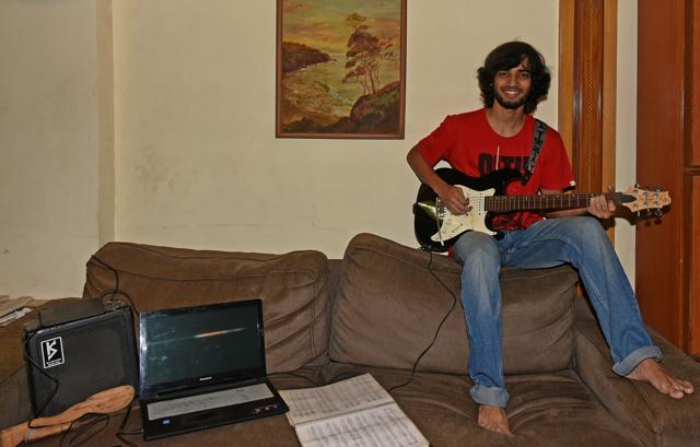 ‘When we were learning about India’s medieval history, we decided to cover the class in a mud floor just to see what it was like,’ says Akshay Menon, a former Tridha student. Moving from such schools to the rush and bustle of college, the first casualties are personalised attention and the freedom to choose. (Satyabrata Tripathy / HT Photo)