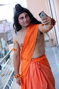 Keshav Jalindra preps up for the role, before staing the stage to play Lord Ram.