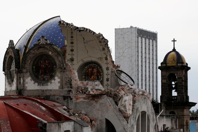 A view of the church dome of Our lady of los Angeles, which collapsed six days after an earthquake in Mexico City, Mexico September 24, 2017. REUTERS/Carlos Jasso (REUTERS) A view of the church dome of Our lady of los Angeles, which collapsed six days after an earthquake in Mexico City, Mexico September 24, 2017. REUTERS/Carlos Jasso (REUTERS)