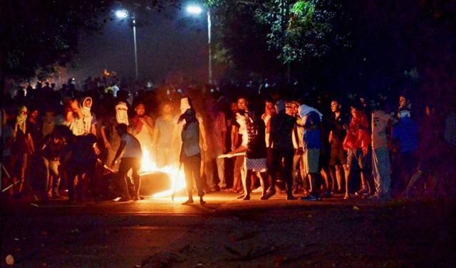 Clashes between the students and police at Banaras Hindu University in Varanasi on Saturday. (PTI Photo) Clashes between the students and police at Banaras Hindu University in Varanasi on Saturday. (PTI Photo)