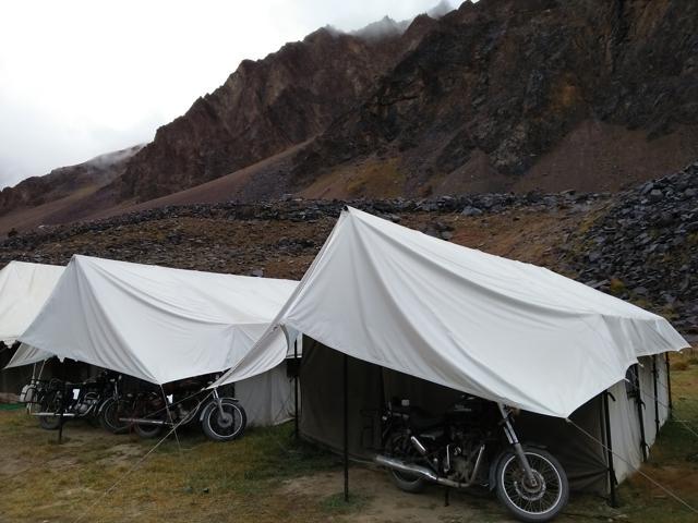 Camping while on route to Pang from Sarchu. Camping while on route to Pang from Sarchu.