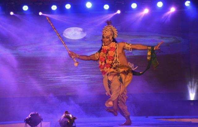 A scene from the play. (Sakib Ali/HT Photo) A scene from the play. (Sakib Ali/HT Photo)