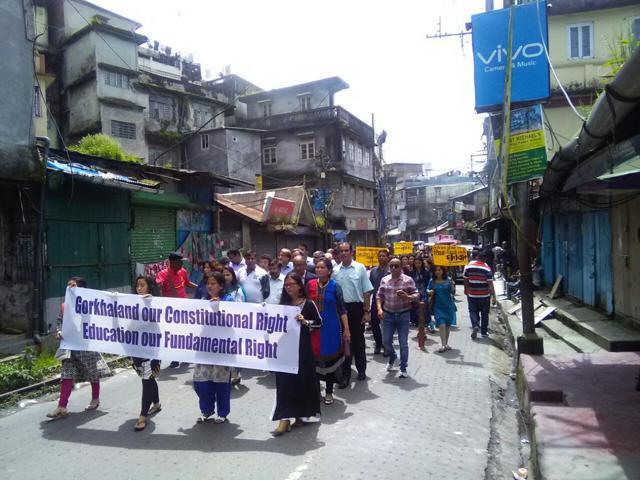 A procession by teachers demanding normalcy in schools in Darjeeling hills. (HT File Photo) A procession by teachers demanding normalcy in schools in Darjeeling hills. (HT File Photo)