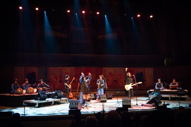 The performance by Radiohead guitarist Jonny Greenwood, Israeli composer Shye Ben Tzur and Indian band Rajasthan Express at the Independence Gala 2017 show at Southbank Centre in London on October 4, 2017. (HT Photo) The performance by Radiohead guitarist Jonny Greenwood, Israeli composer Shye Ben Tzur and Indian band Rajasthan Express at the Independence Gala 2017 show at Southbank Centre in London on October 4, 2017. (HT Photo)
