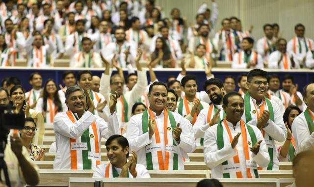 People applaud as PM Modi addresses the Institute of Company Secretaries of India at Vigyan Bhavan in New Delhi. (Arun Sharma/HT Photo) People applaud as PM Modi addresses the Institute of Company Secretaries of India at Vigyan Bhavan in New Delhi. (Arun Sharma/HT Photo)