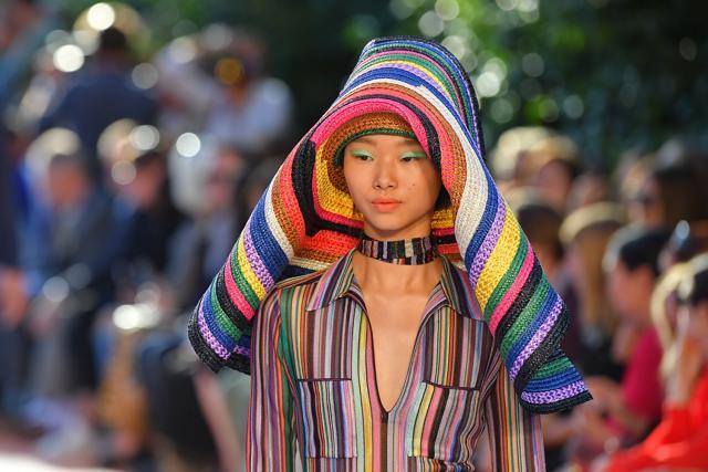 Bold strokes of eyeshadow at Missoni. (AFP)