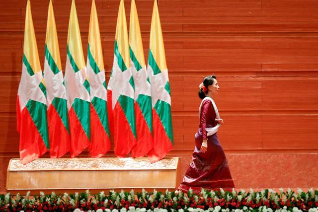 Myanmar state counselor Aung San Suu Kyi walks off the stage after delivering a speech to the nation over Rakhine and Rohingya situation, in Naypyitaw, Myanmar. (Reuters File Photo) Myanmar state counselor Aung San Suu Kyi walks off the stage after delivering a speech to the nation over Rakhine and Rohingya situation, in Naypyitaw, Myanmar. (Reuters File Photo)