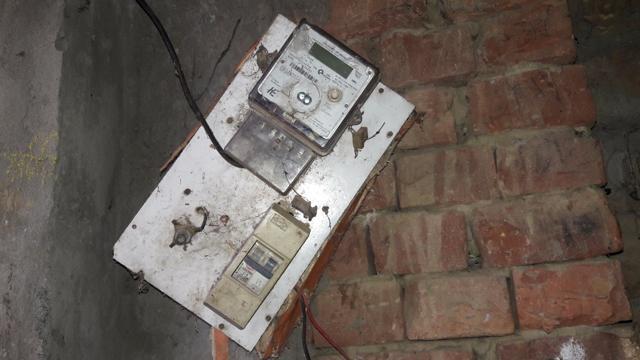 The meters are now covered with dirt and, in some houses, cobwebs. (HT Photo) The meters are now covered with dirt and, in some houses, cobwebs. (HT Photo)