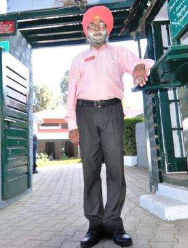 Gurdass Singh worked 30 years as a barman for the air force (Ravi Kumar/HT) Gurdass Singh worked 30 years as a barman for the air force (Ravi Kumar/HT)