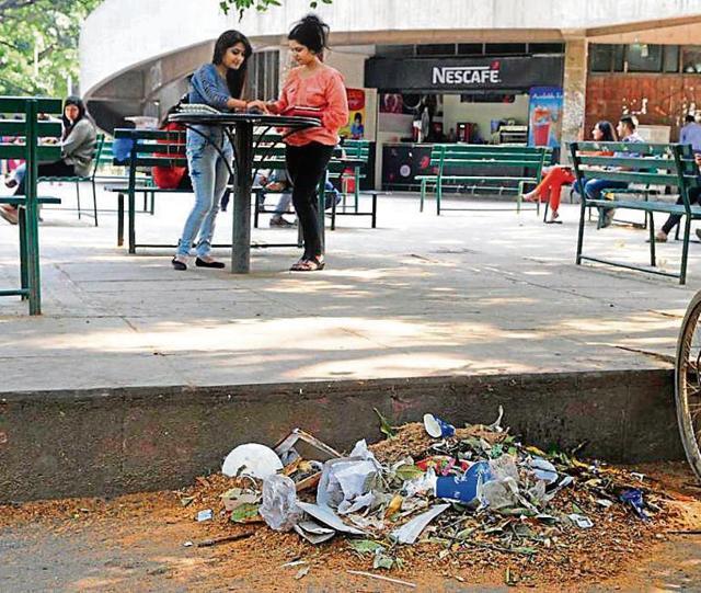 “Transforming Students Centre has been one of the common points listed in the manifestos of different organisations, every year, but not even a brick has ever moved,” a student said. (Karun Sharma/HT) “Transforming Students Centre has been one of the common points listed in the manifestos of different organisations, every year, but not even a brick has ever moved,” a student said. (Karun Sharma/HT)
