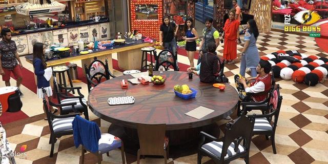 Hina jumps into a fight between Shilpa Shinde and Vikas Gupta. Hina jumps into a fight between Shilpa Shinde and Vikas Gupta.