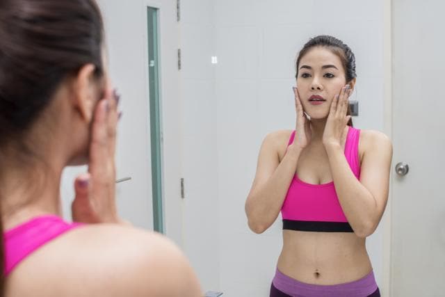 Exfoliation is a good way to treat parched, flaky skin. (Shutterstock)