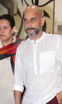 Filmmaker Vijay Krishna Acharya during condolence meet of Kundan Shah in Mumbai. (Pramod Thakur/HT Photo) Filmmaker Vijay Krishna Acharya during condolence meet of Kundan Shah in Mumbai. (Pramod Thakur/HT Photo)