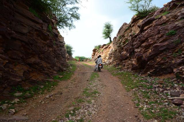 More than a dozen villages around Gendoli and Mandpur have benefited from the 300m long, 20ft wide and 25 ft deep passage cut through the hill. (HT Photo) More than a dozen villages around Gendoli and Mandpur have benefited from the 300m long, 20ft wide and 25 ft deep passage cut through the hill. (HT Photo)