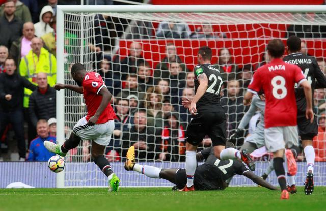 Manchester United's Romelu Lukaku shoots at goal vs Crystal Palace. (Action Images via Reuters) Manchester United's Romelu Lukaku shoots at goal vs Crystal Palace. (Action Images via Reuters)